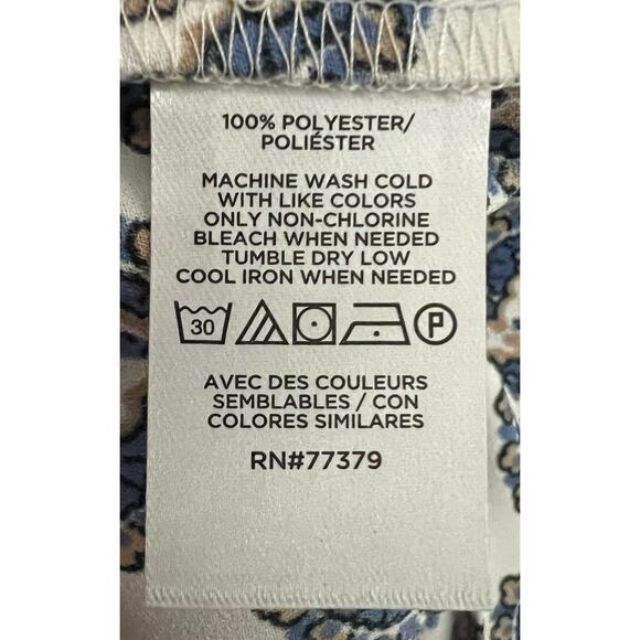 Ann Taylor Medallion Print Long Sleeve Blouse Split V-Neckline Size M NWT - Picture 9 of 9